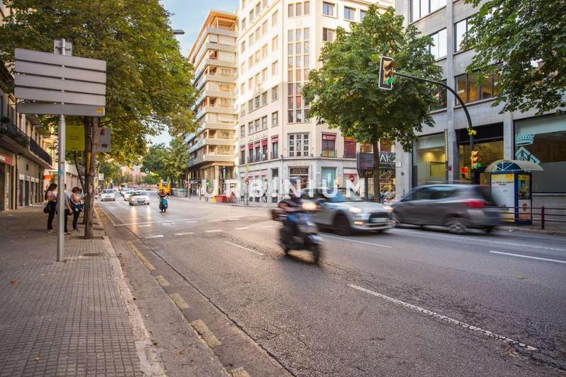 Foto d425e722-13fd-4255-b1a2-ce465e5ae1ca. Location bureau avec parking dans Eixample Nord Girona