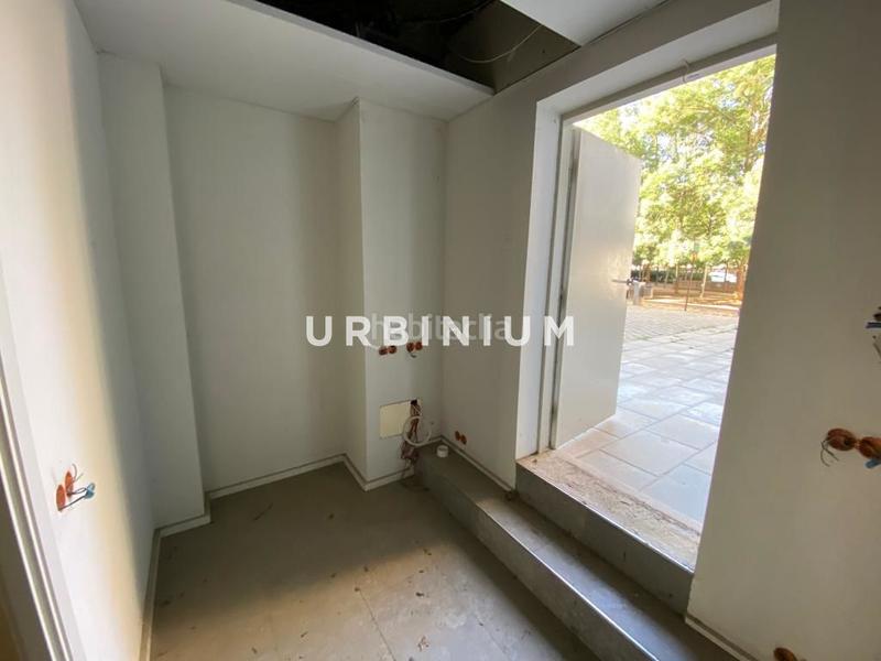 Foto 4639db86-3a39-4c67-83cd-2bf5c0f81d9e. Lloguer local comercial a Eixample Sud-Migdia Girona