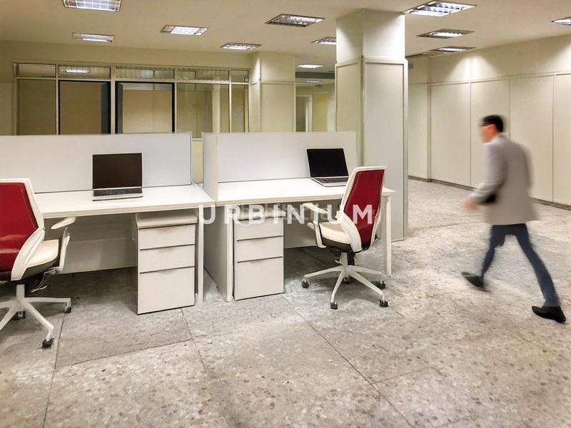 Foto 1c62be03-69cb-4da9-923d-0019ff4230ca. Location local commercial dans Eixample Nord Girona