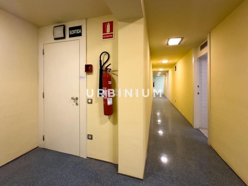 Foto afb89638-7fd1-4d59-ab9f-ec9433a57a46. Alquiler local comercial local alquiler juli garreta en Girona