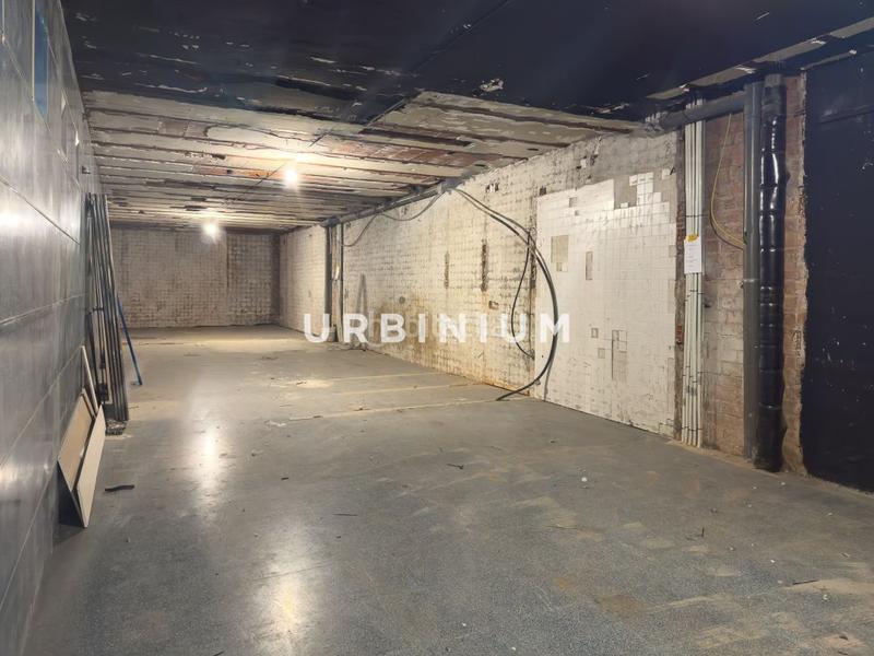 Foto 70d60330-1ce1-4cc8-a90d-2059f5510f4e. Location local commercial dans Eixample Nord Girona