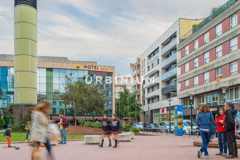 Foto ce1a5833-86e9-4bed-ba90-5fcab3c49133. Affitto locale commerciale in Eixample Nord Girona