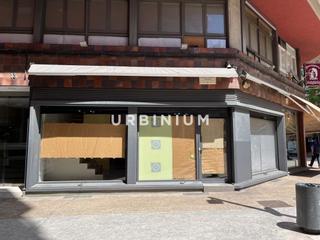 Lloguer Local Comercial a Eixample Nord. Local esquinero c. migdia
