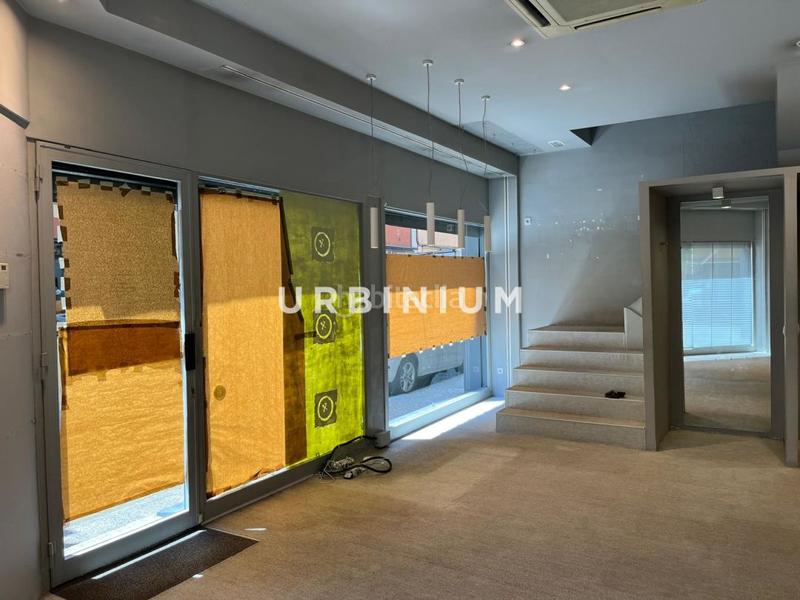 Foto b767e0dc-be00-479f-a320-36a1dd2658cb. Alquiler local comercial local esquinero c. migdia en Girona