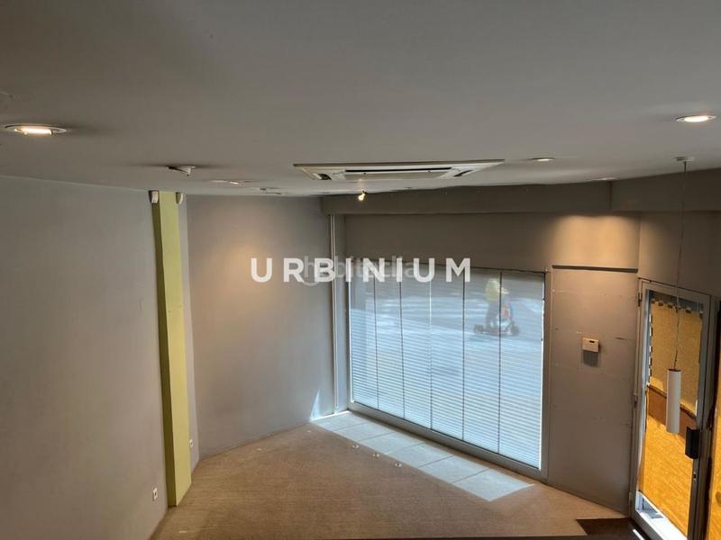 Foto e314fe21-3d0b-41f7-b557-93650f390a6f. Lloguer local comercial a Eixample Nord Girona
