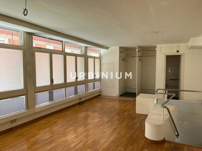 Foto d2e92ad9-55d7-471a-ad26-bcb3bb20d8a8. Rent business premise in Eixample Nord Girona