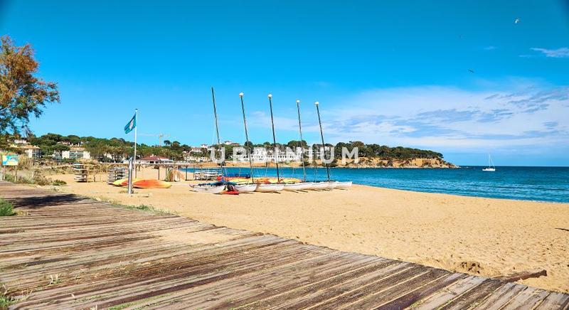 Foto 143a0372-8201-48eb-ae46-70782320dd06. Location local commercial dans S´Agaró