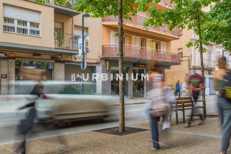 Foto e90fd48f-effa-4040-8e1d-74394ad61f0e. Location local commercial dans Eixample Nord Girona