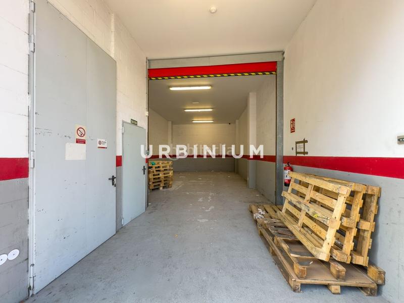 Foto 54b563b7-87ec-4915-84c7-0e152438a565. Rent business premise in Eixample Sud-Migdia Girona