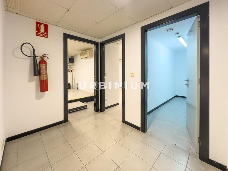 Foto 8af9f2d2-508e-408a-a45d-9966e231f591. Rent business premise in Eixample Sud-Migdia Girona