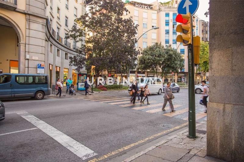 Foto 17b32e49-1ac4-47ec-b44a-024f3bdedd27. Lloguer local comercial a gran via de jaume i 86 a Girona