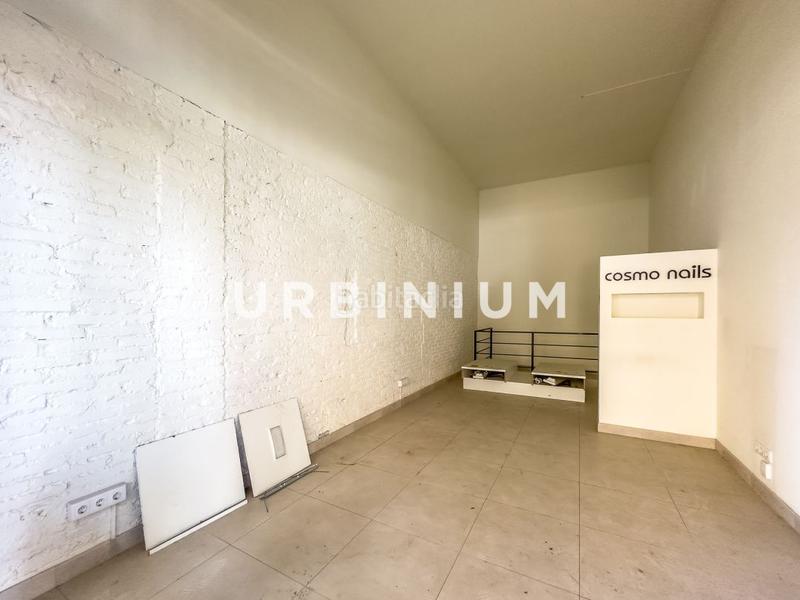 Foto 529df993-d831-4576-8edb-532ee6c988ea. Lloguer local comercial a gran via de jaume i 86 a Girona