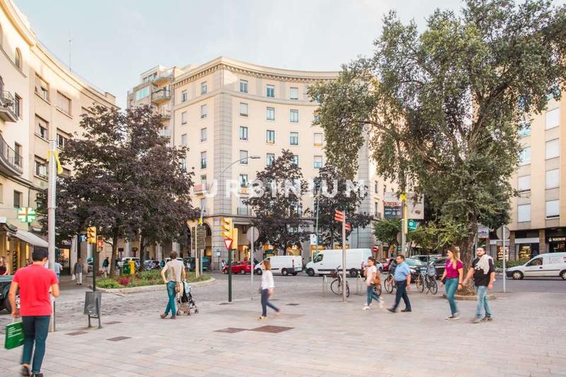 Foto 23545357-d04e-4d04-8aa8-ecb3dd0f2e78. Miete geschäftsraum in gran via de jaume i 86 in Eixample Nord Girona