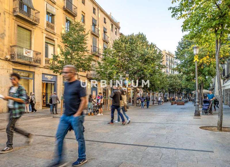 Foto 629a5e74-3207-4b08-8ccc-acabf11bf08b. Alquiler local comercial local en traspaso en Centre-Barri Vell Girona