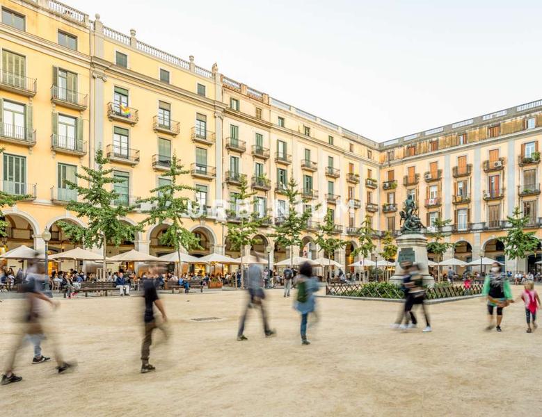 Foto f21adb25-4629-490c-8de1-725280d0c320. Alquiler local comercial local en traspaso en Centre-Barri Vell Girona