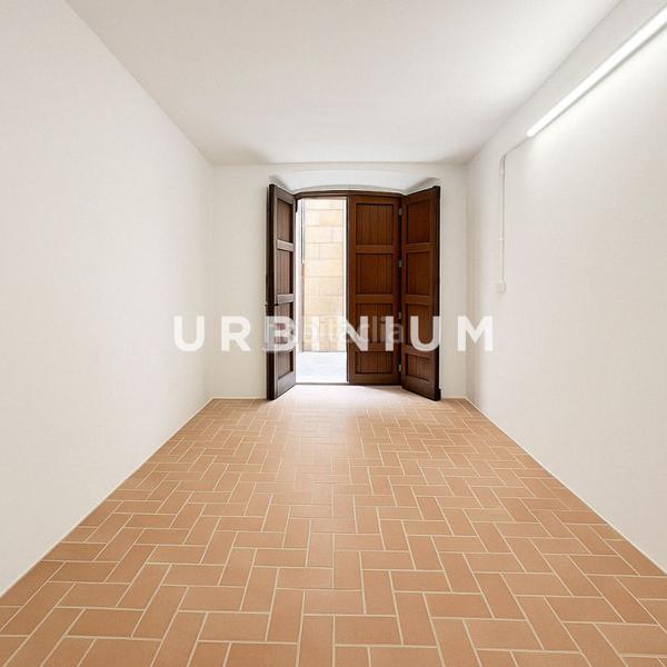 Foto 740a449e-aed8-42b2-82a4-2ca9e731fb01. Rent business premise in Centre-Barri Vell Girona