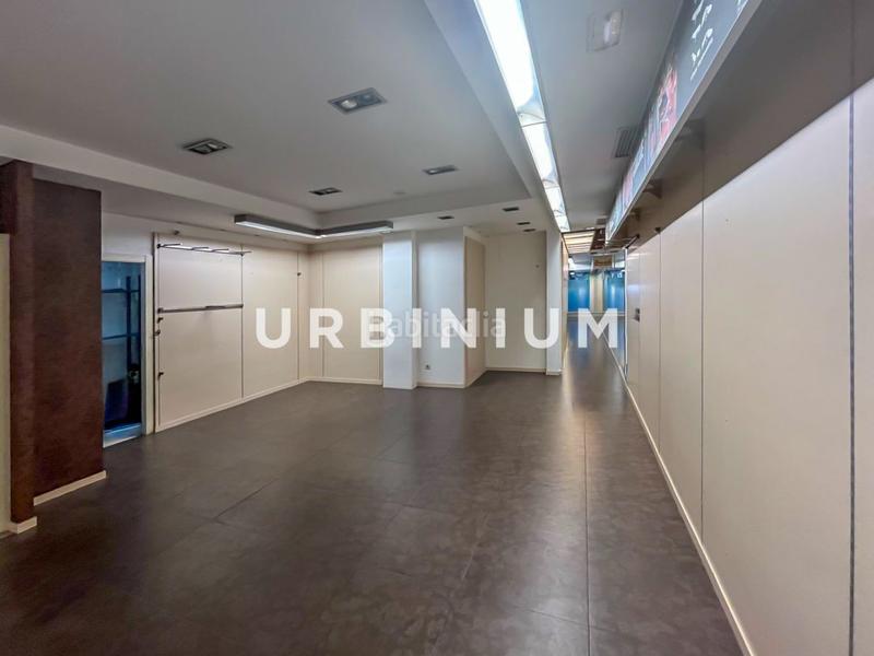Foto a7773085-eeec-4537-aa15-58a0cb99cef6. Location local commercial dans Eixample Nord Girona