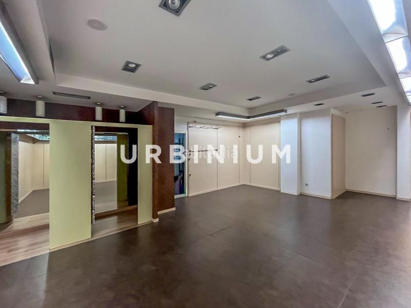 Foto e3fd4f86-af54-4e3d-be39-24b91ce28a3c. Location local commercial dans Eixample Nord Girona