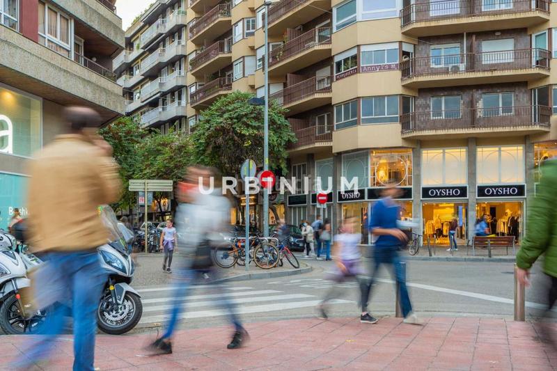 Foto cd280e3f-5ac4-4209-98a5-9717344ff560. Location local commercial dans Eixample Nord Girona
