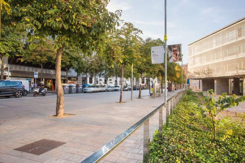 Foto 8082d266-e089-442c-9bd1-c13e0a5f7b2e. Lloguer oficina a Eixample Nord Girona