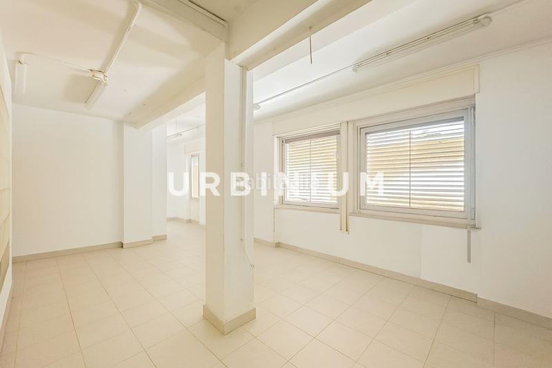 Foto a982f1d7-3a97-4944-8b9a-f2df6b9b223f. Location bureau dans Eixample Nord Girona