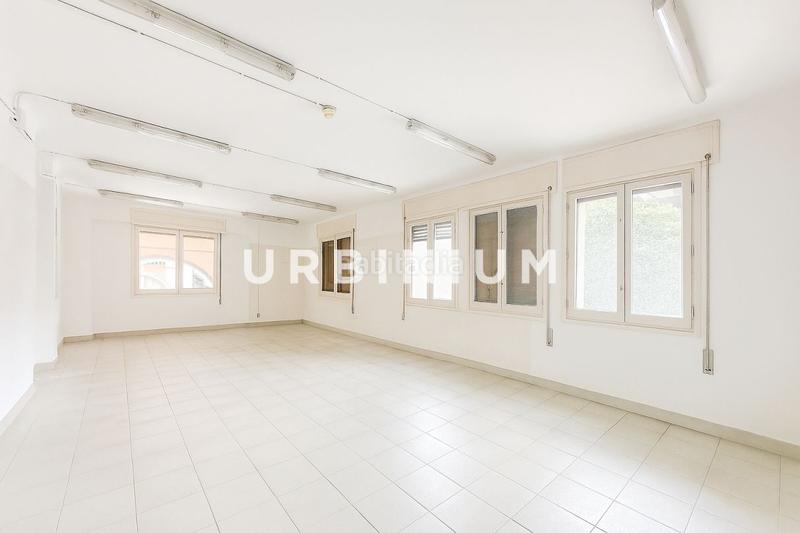 Foto e4d04c6f-6a60-4a22-a7d8-e72c5d4ff9ef. Location bureau dans Eixample Nord Girona