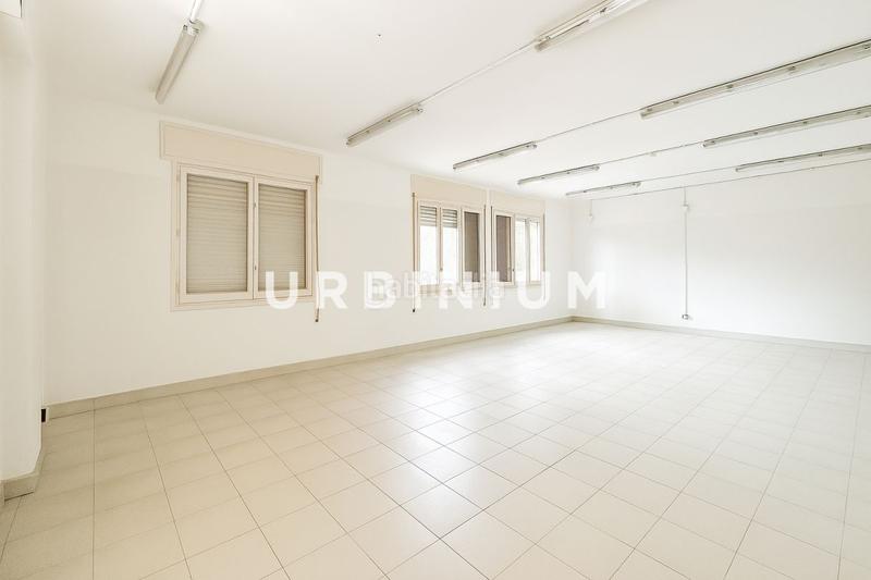 Foto ef382c7f-3190-499c-8e68-3e96af5b4b40. Location bureau dans Eixample Nord Girona