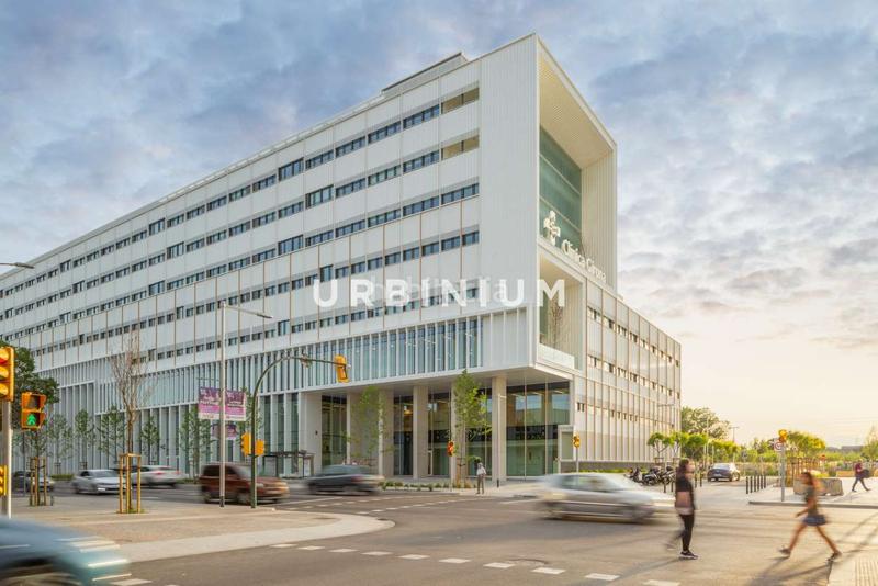 Foto 4bddeb92-abc1-44d4-b8fd-05609e73b767. Location local commercial dans Eixample Sud-Migdia Girona