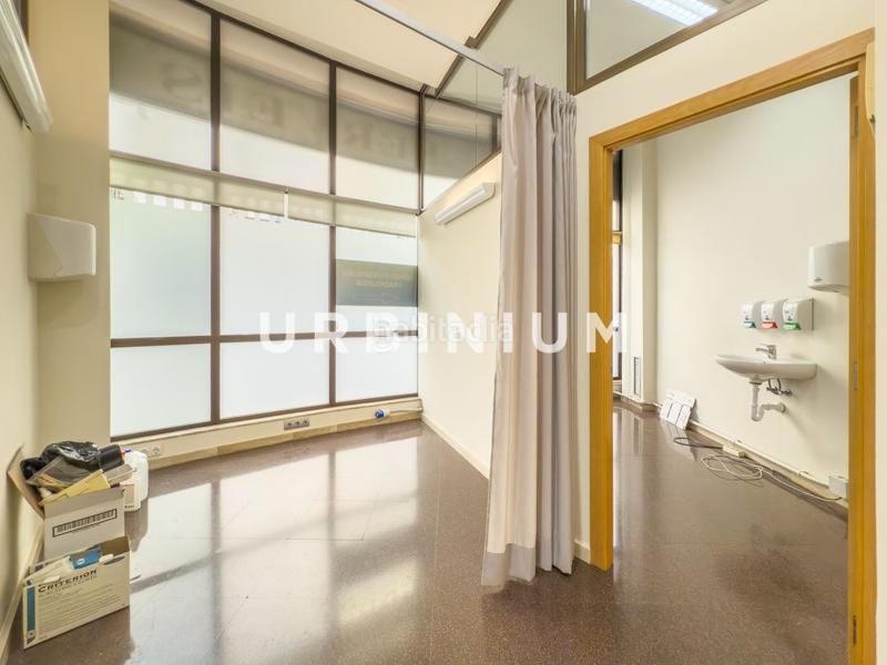 Foto aa8e2ca3-9a85-4d2d-8e67-f29d61d40c0f. Affitto locale commerciale in Sant Narcis Girona