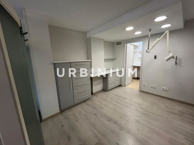 Foto 4f8a9273-8140-43a6-a58e-237075432503. Affitto ufficio in Eixample Nord Girona
