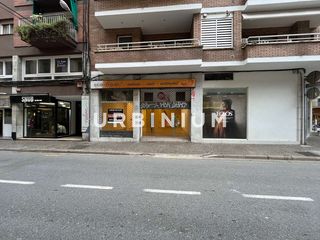 Lloguer Local Comercial  Carrer bisbe lorenzana. Local alquiler eixample