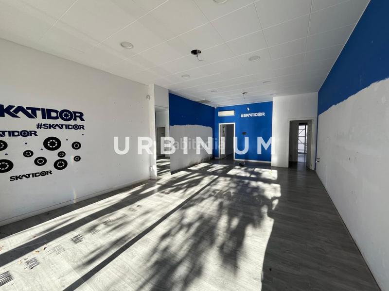 Foto 3a786a43-7a1d-41e1-a5ad-1a04df3e084f. Location local commercial dans La Devesa Girona