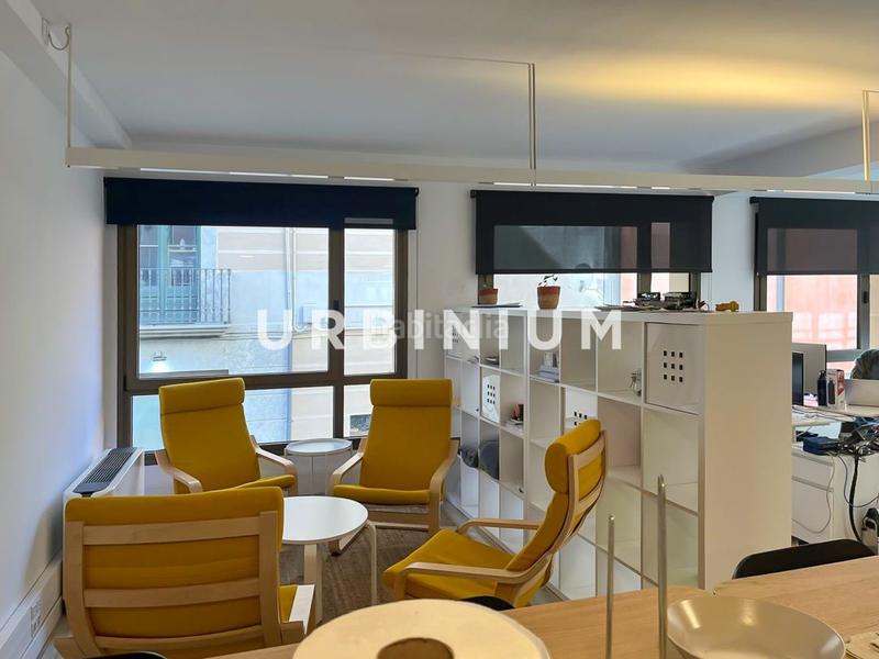 Foto 75f2e3c8-f8b1-4f4e-8b47-a2bda4b1f5a2. Lloguer oficina a Centre-Barri Vell Girona