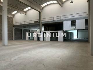 Édifice  Carrer de la indústria. Nave en venta en mas xirgu