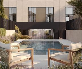 Casa adossada a Carrer de l'estudi general de girona 7. Casa de construcción sostenible en el barrio de palau, girona