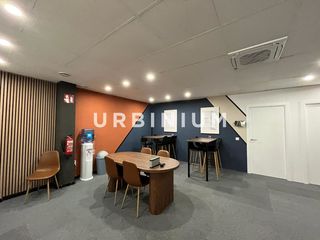 Local commercial à La Devesa. Local comercial en venta en la devesa