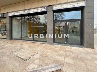 Local Comercial en Carretera de Roses-Fossos. Local en venta en figueres