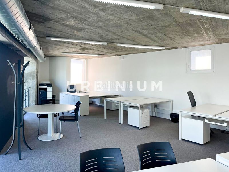 Foto f46b9a92-6d5b-4feb-81d2-4a7f308b91c1. Edificio in Palau Girona