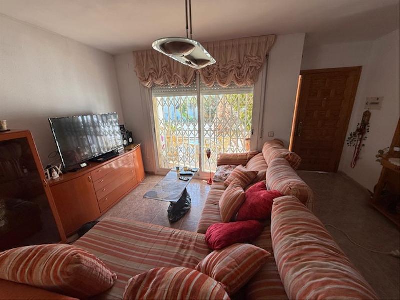 Foto d97efec3-f2da-49ce-8f77-1651612aabeb. Casa a schiera con riscaldamento parcheggio piscina in Coma-ruga