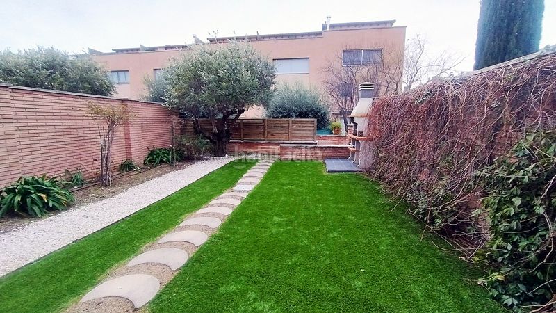 Foto f1a63850-163b-47f5-9612-06777ea3cf44. Casa adossada amb calefacció aparcament piscina a Castellar del Vallès