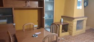 Location Mas  Calle madrid 78. Casa baja patio