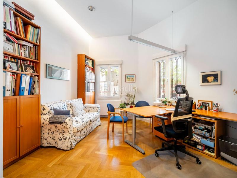 Foto 208a33c1-34b2-4421-ba82-3bfb613cd17c. Appartement dans paseo reina cristina 5 dans Jerónimos Madrid