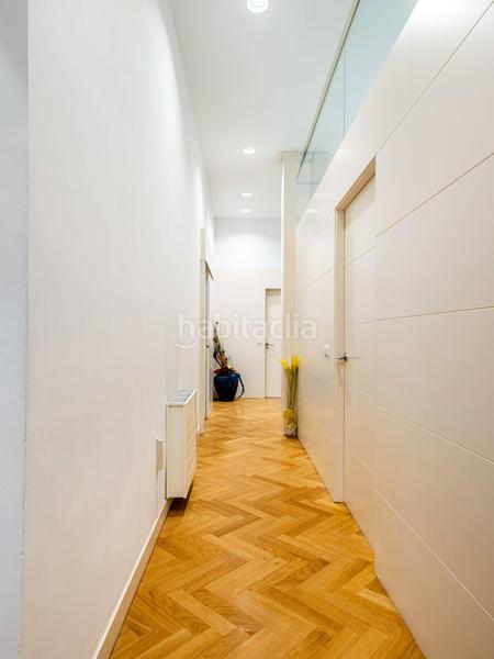 Foto 63c30131-7928-433e-b6a8-b6ea2c931361. Appartement dans paseo reina cristina 5 dans Jerónimos Madrid
