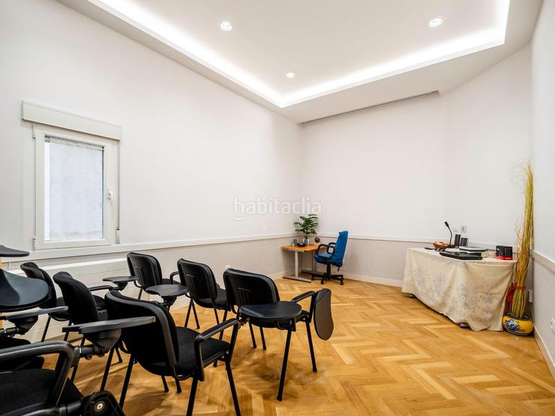 Foto 96d94622-c1da-4d44-a6e0-27994ff2ea4e. Appartement dans paseo reina cristina 5 dans Jerónimos Madrid