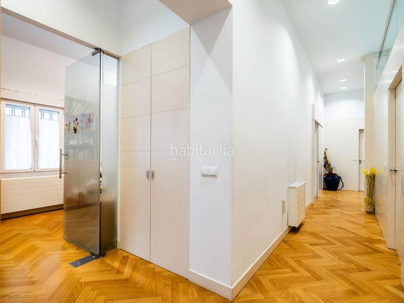 Foto 9eaa4707-9ba5-4f06-806a-e2a449668cd6. Appartement dans paseo reina cristina 5 dans Jerónimos Madrid