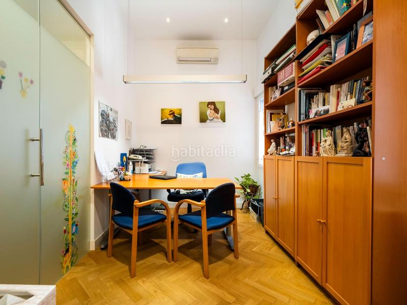 Foto b0d59ac5-fe1d-48ab-92c0-43bbe62398d7. Appartement dans paseo reina cristina 5 dans Jerónimos Madrid