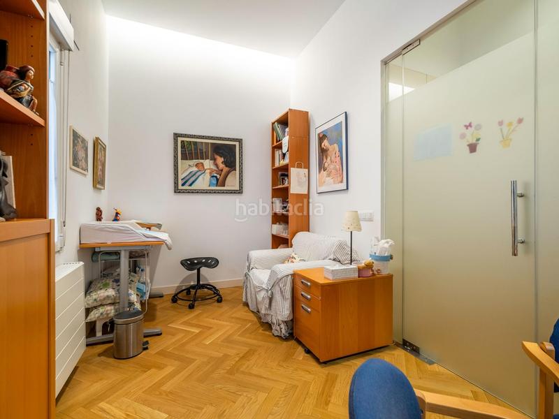 Foto c38672db-f666-40e7-a61b-4075b7479ad5. Appartement dans paseo reina cristina 5 dans Jerónimos Madrid