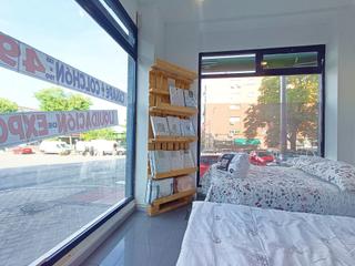 Local Comercial en Numancia. Dos locales