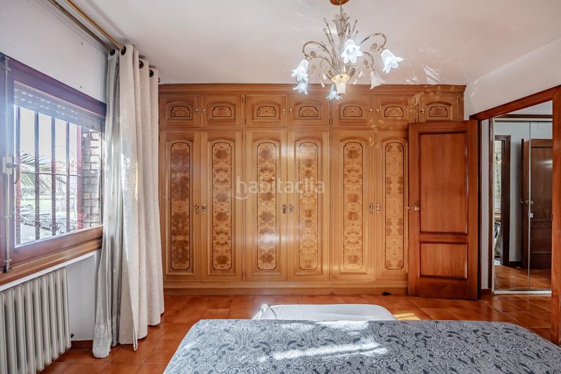 Chalet único en carabanchel alto parcela, piscina y jardín privado en Madrid - Imagen 32