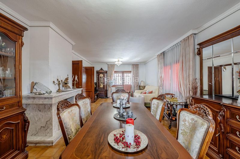 Chalet único en carabanchel alto parcela, piscina y jardín privado en Madrid - Imagen 12